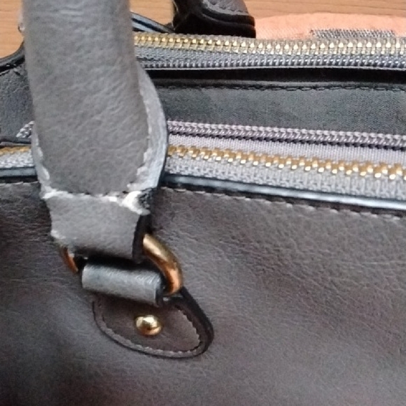 Bueno Gray Handbag/Satchel w/unbranded Wallet - Picture 4 of 12